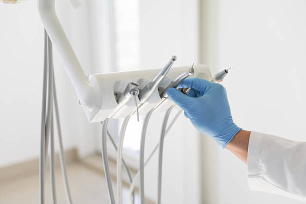 24/7 Emergency Dental Implants experts in March ARB, CA